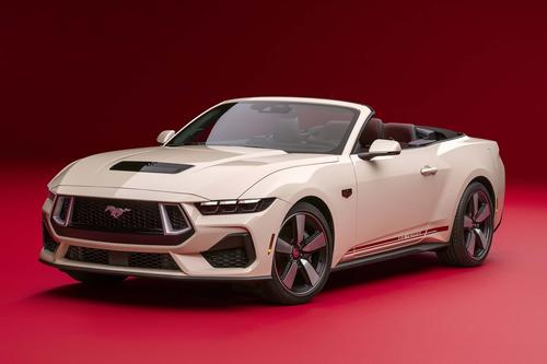 福特新车今日上市，可选敞篷，2.3T爆发299马力，带劲不？