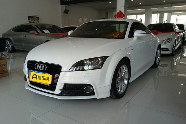 奥迪TT 2013款 TT Coupe 45 TFSI 白色经典版厂商_基本信息图