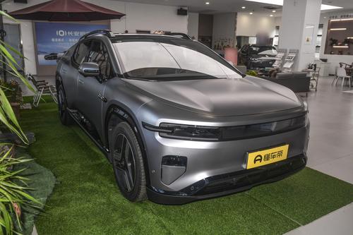 这车纯电续航651km，百公里加速3.61s，还配HUD，值得买吗？