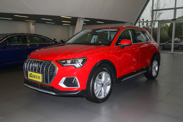 奥迪Q3 2020款 35 TFSI 时尚致雅型NEDC综合油耗(L/100km)_基本信息图