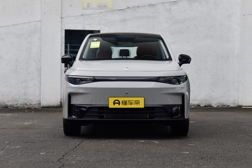 定位中型SUV，12.88万起，配置丰富，零跑C10值得入手吗