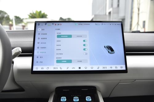 轴距2900mm，纯电/增程动力任选，轿跑颜值，深蓝L07值得一看