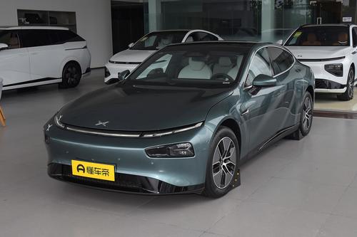 小鹏P7i：轴距2998mm，入门即高配，值得入手吗？