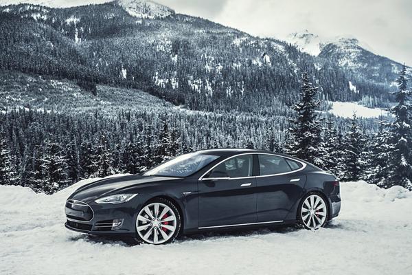 Model S 2015款 60D刹车辅助(EBA/BA等)_主动安全图