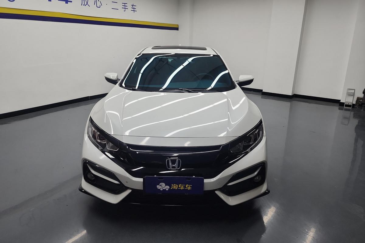 二手思域 2020款 HATCHBACK 220TURBO CVT新锐控图片3