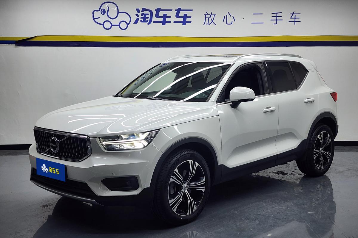 二手沃尔沃XC40 2020款 T4 四驱智远豪华版图片1