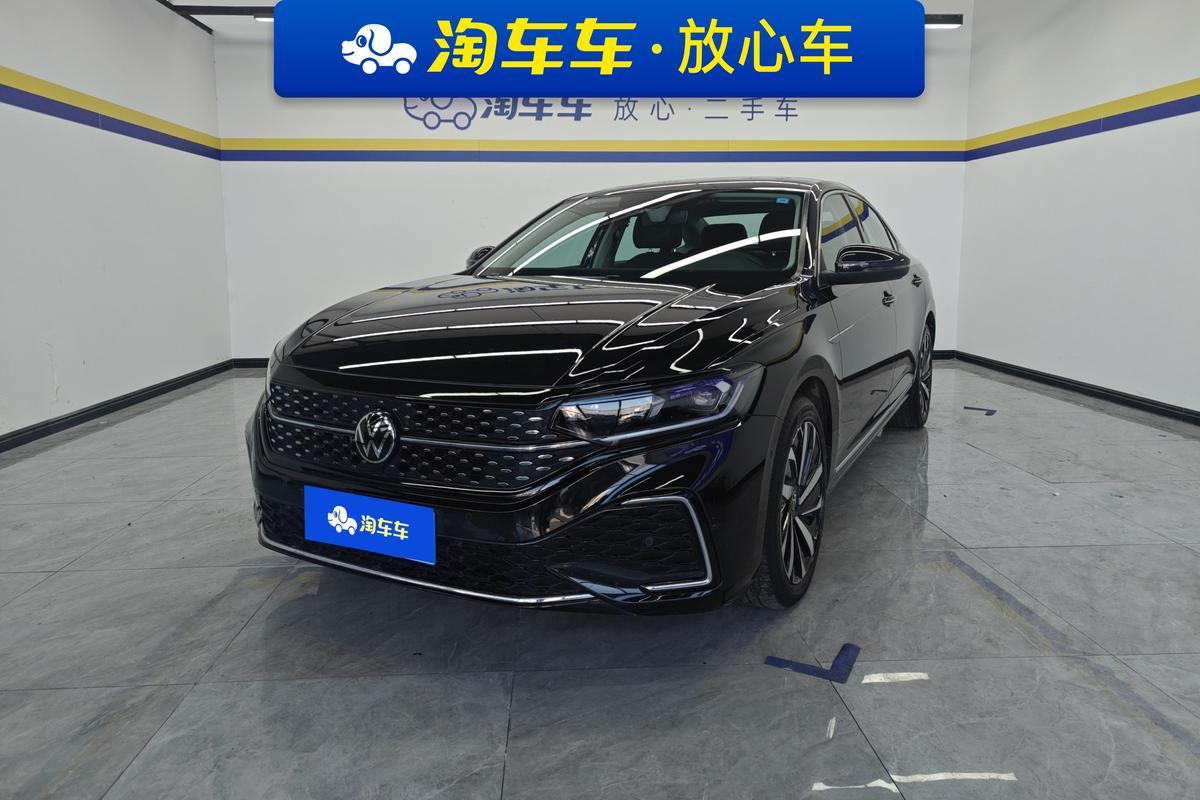 二手帕萨特 2022款 330TSI 星空豪华版图片1