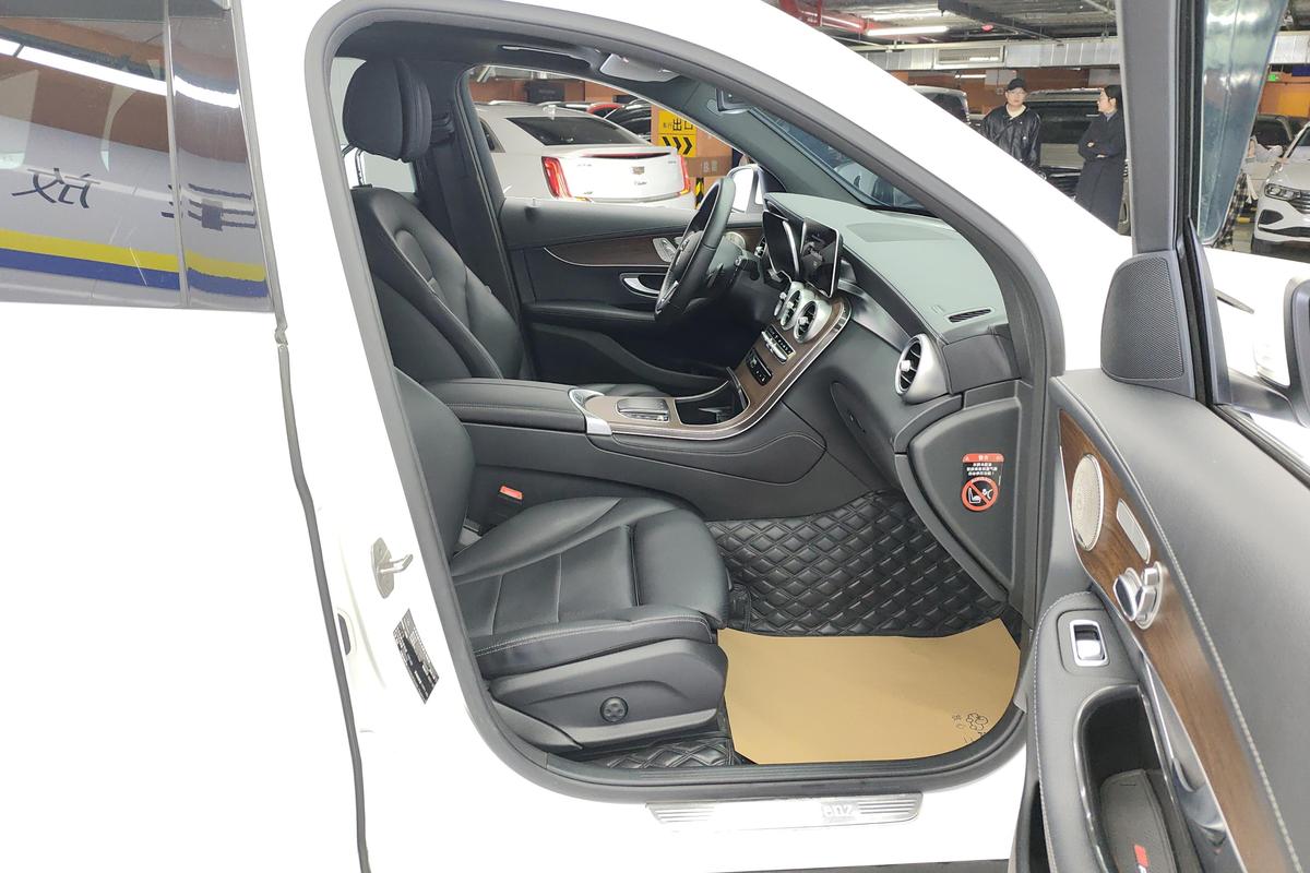 二手奔驰GLC 2022款 GLC 300 L 4MATIC 动感型图片6