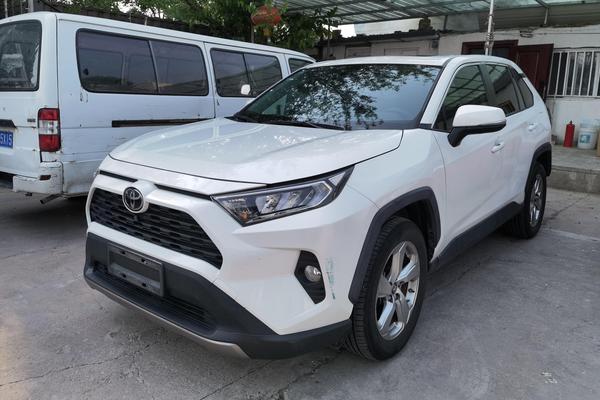 二手RAV4荣放 2020款 2.0L CVT两驱风尚Plus版