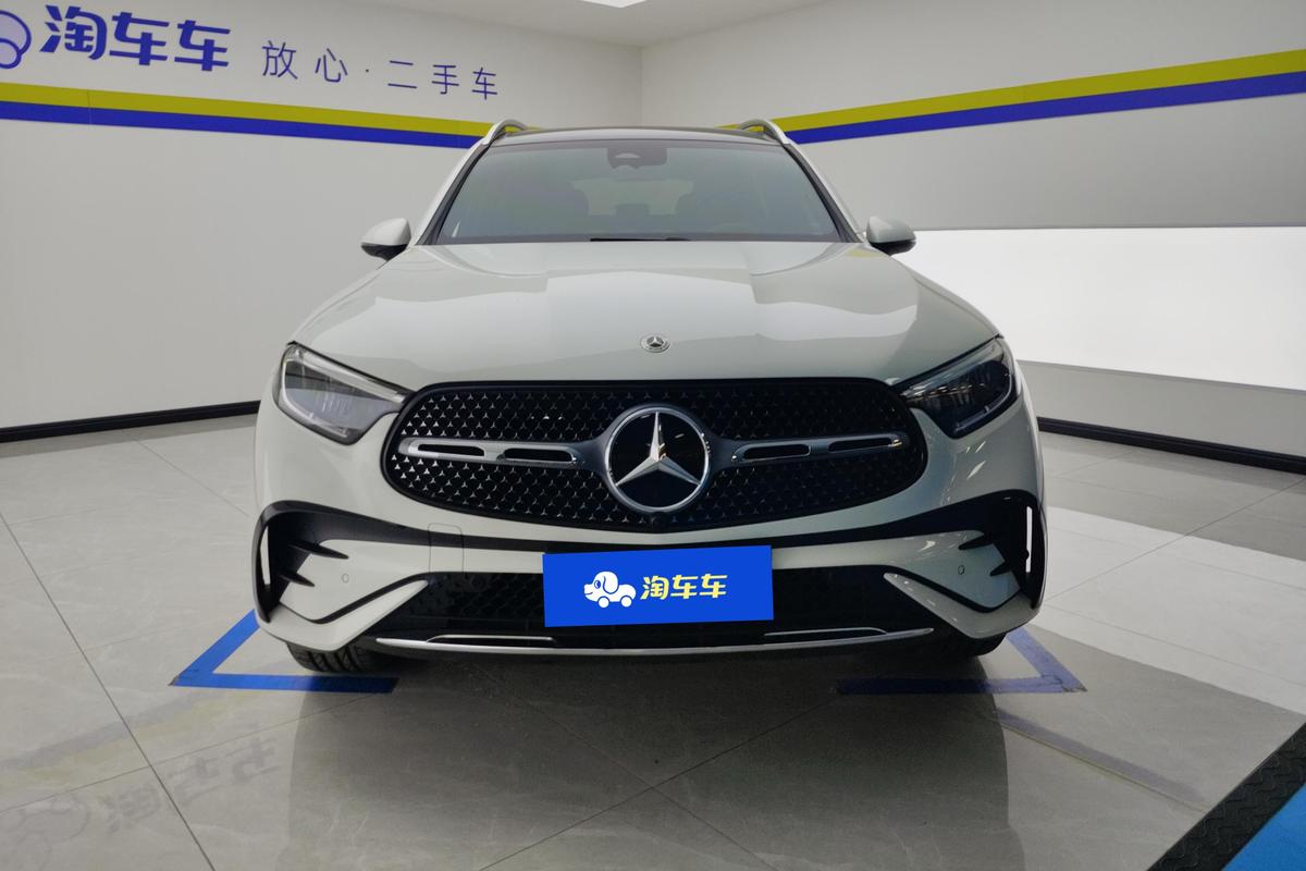二手奔驰GLC 2023款 GLC 260 L 4MATIC 豪华型 7座图片3