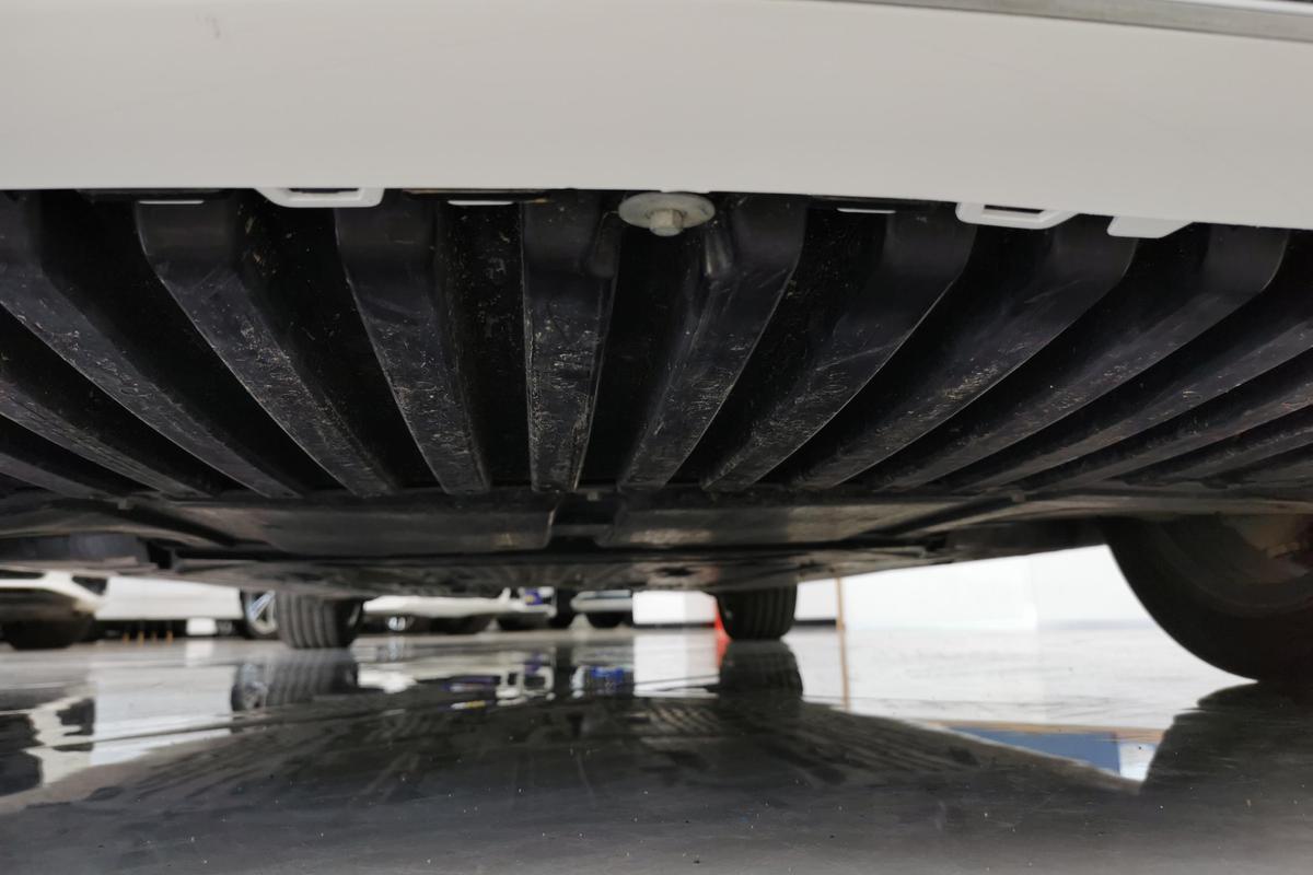 二手奔驰C级 2022款 改款 C 200 L 运动版图片4