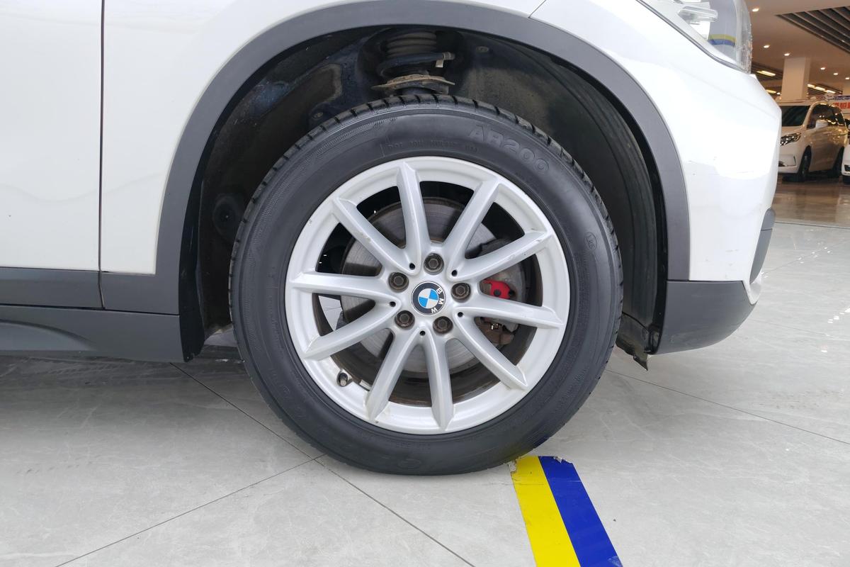 二手宝马X1 2019款 sDrive18Li 时尚型图片5