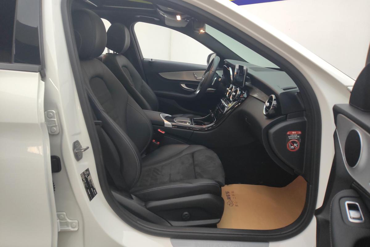 二手奔驰C级 2019款 C 260 运动版图片6