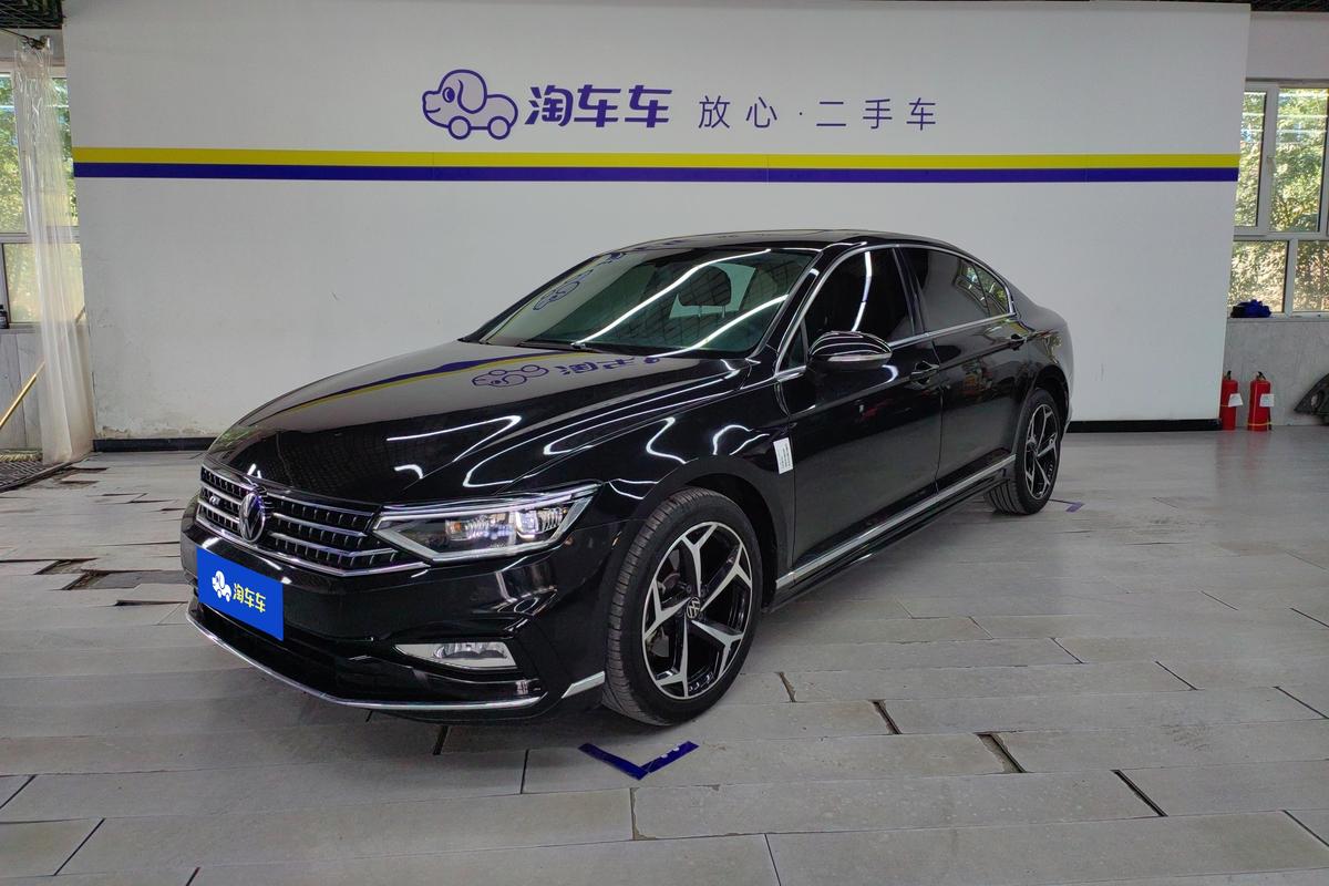 二手迈腾 2023款 200万辆纪念版 330TSI DSG领先型图片1