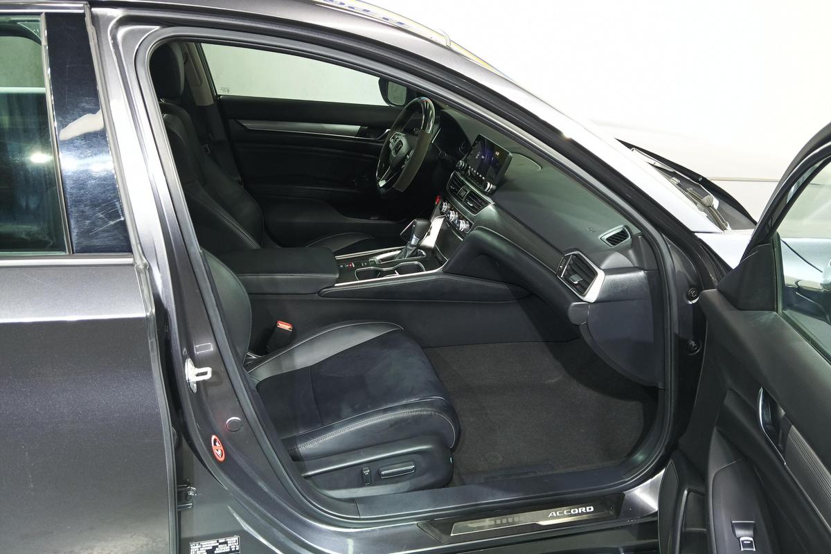 二手雅阁 2021款 260TURBO 豪华·星空限量版图片6