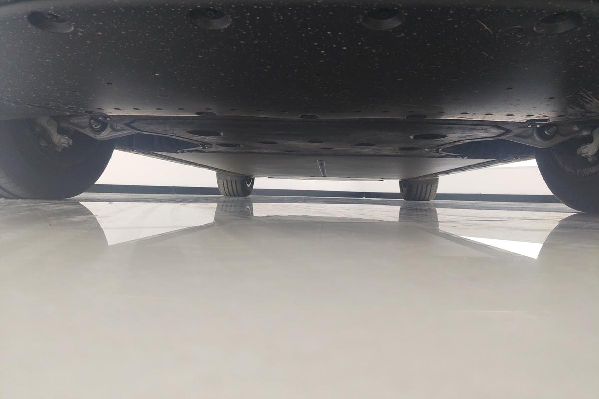 二手小米YU7 2025款 超长续航后驱版图片4