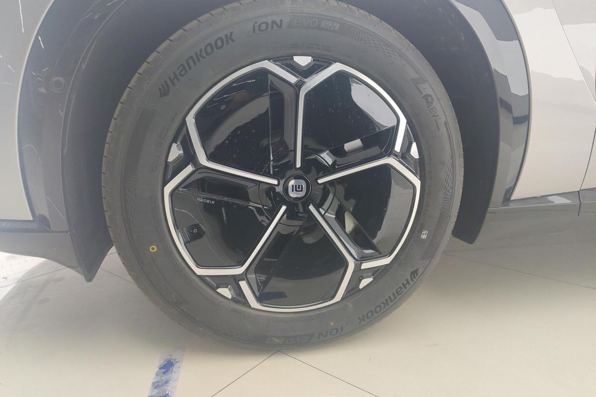 二手小米YU7 2025款 超长续航后驱版图片5