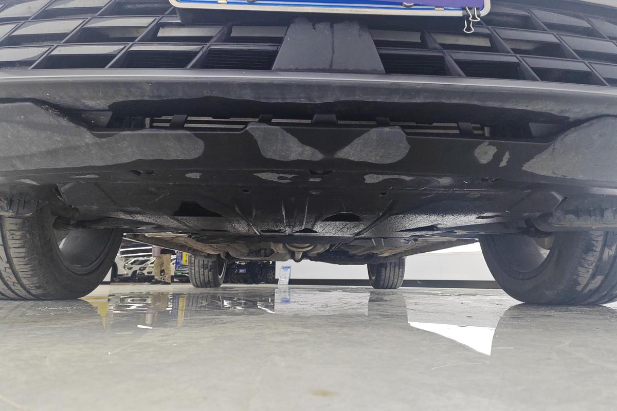 二手博越L 2023款 1.5TD DCT尊贵型图片4