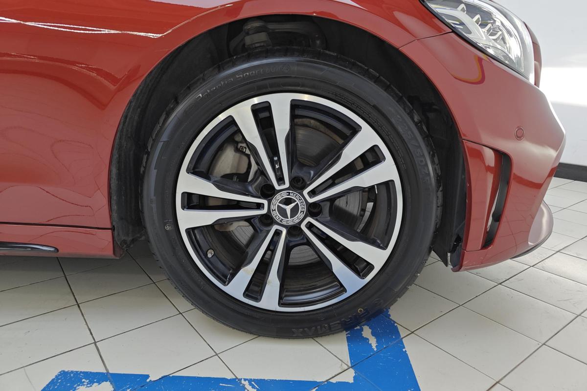 二手奔驰C级 2020款 C 260 运动版图片5