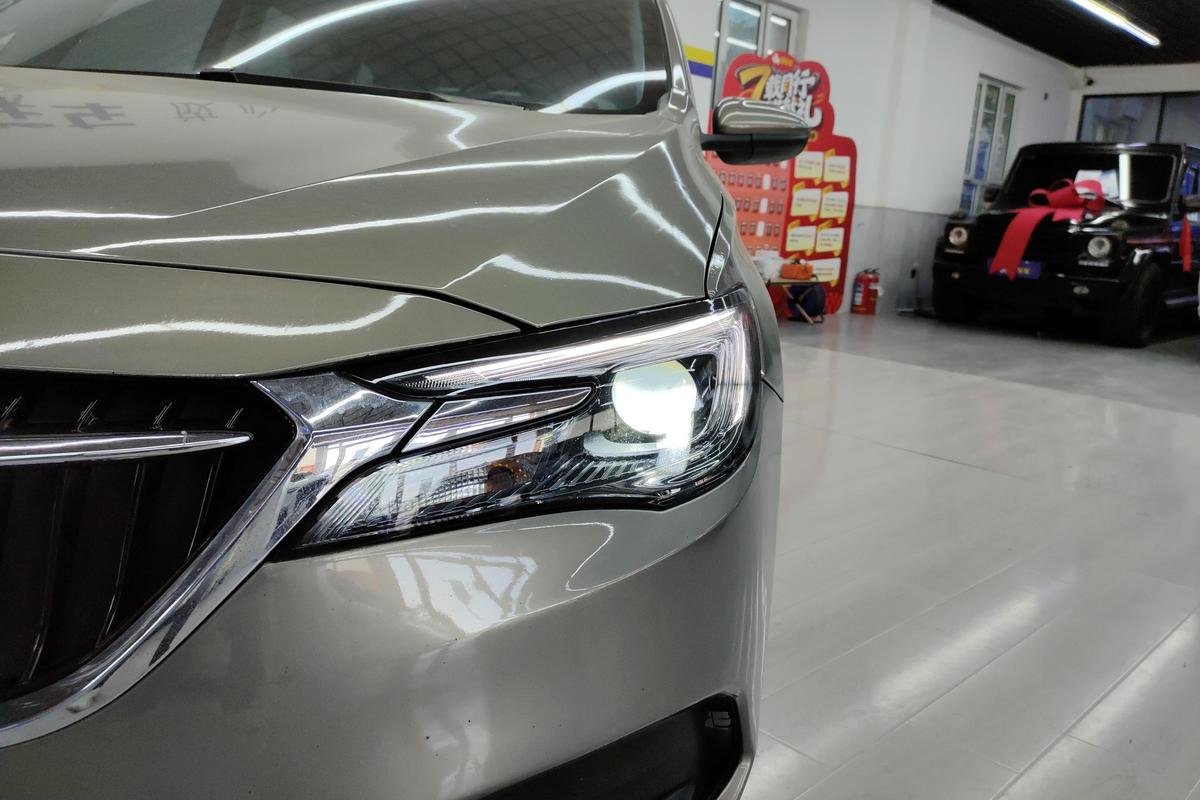 二手别克GL6 2018款 18T 5座精英型图片2