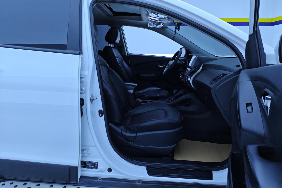 二手现代ix35 2015款 2.0L 自动两驱舒适型 国V图片6