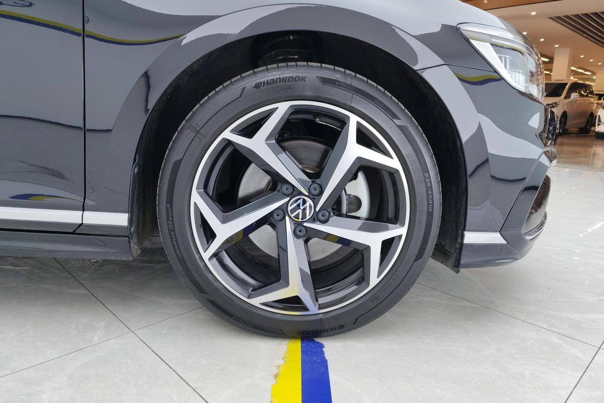 二手迈腾 2023款 200万辆纪念版 330TSI DSG领先型图片5