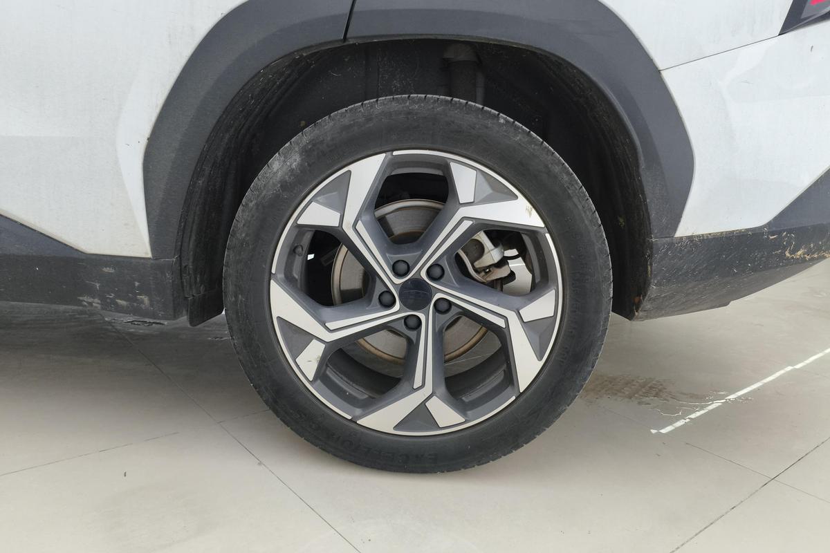 二手博越L 2023款 1.5TD DCT尊贵型图片5