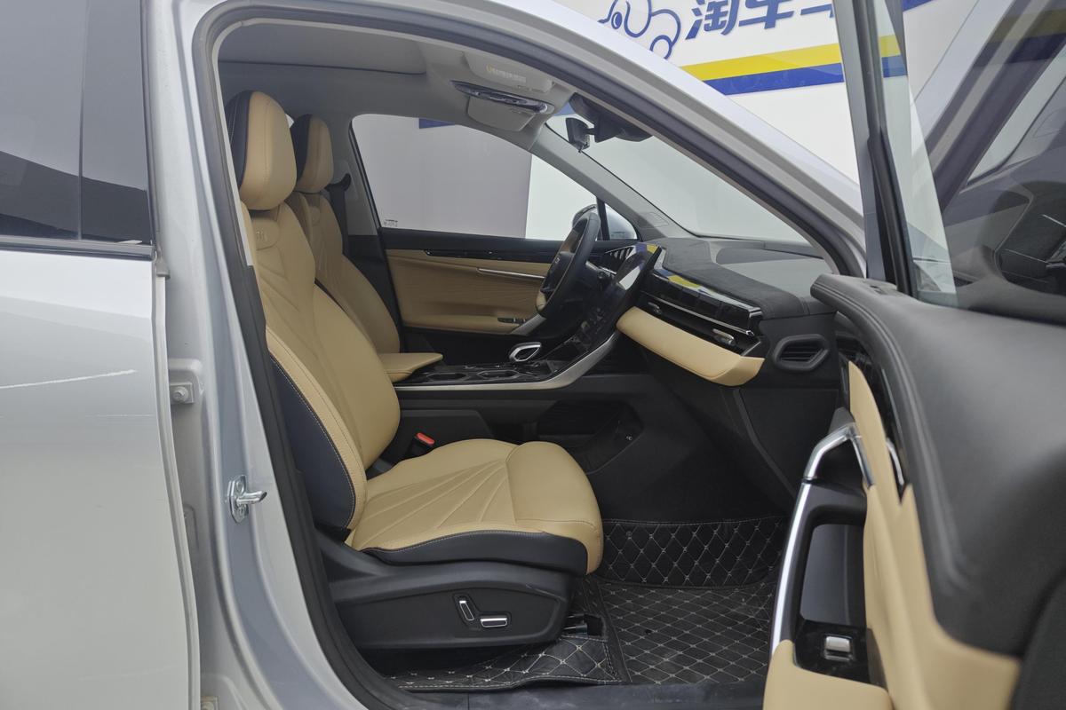 二手博越L 2023款 1.5TD DCT尊贵型图片6