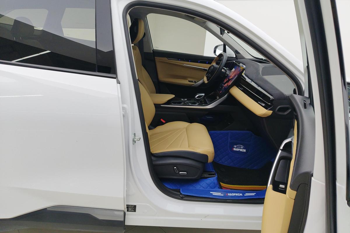 二手博越L 2023款 2.0TD DCT旗舰型图片6