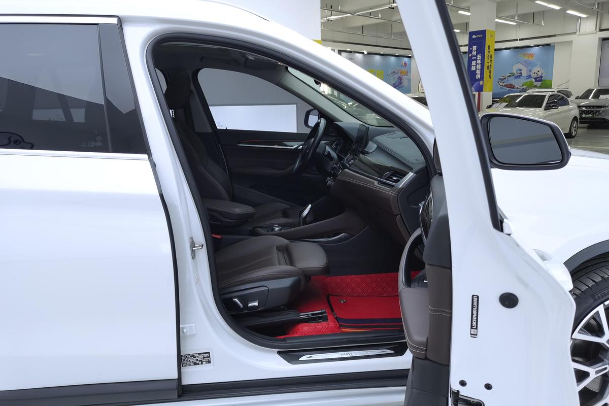 二手宝马X1 2022款 xDrive25Li 尊享型图片6