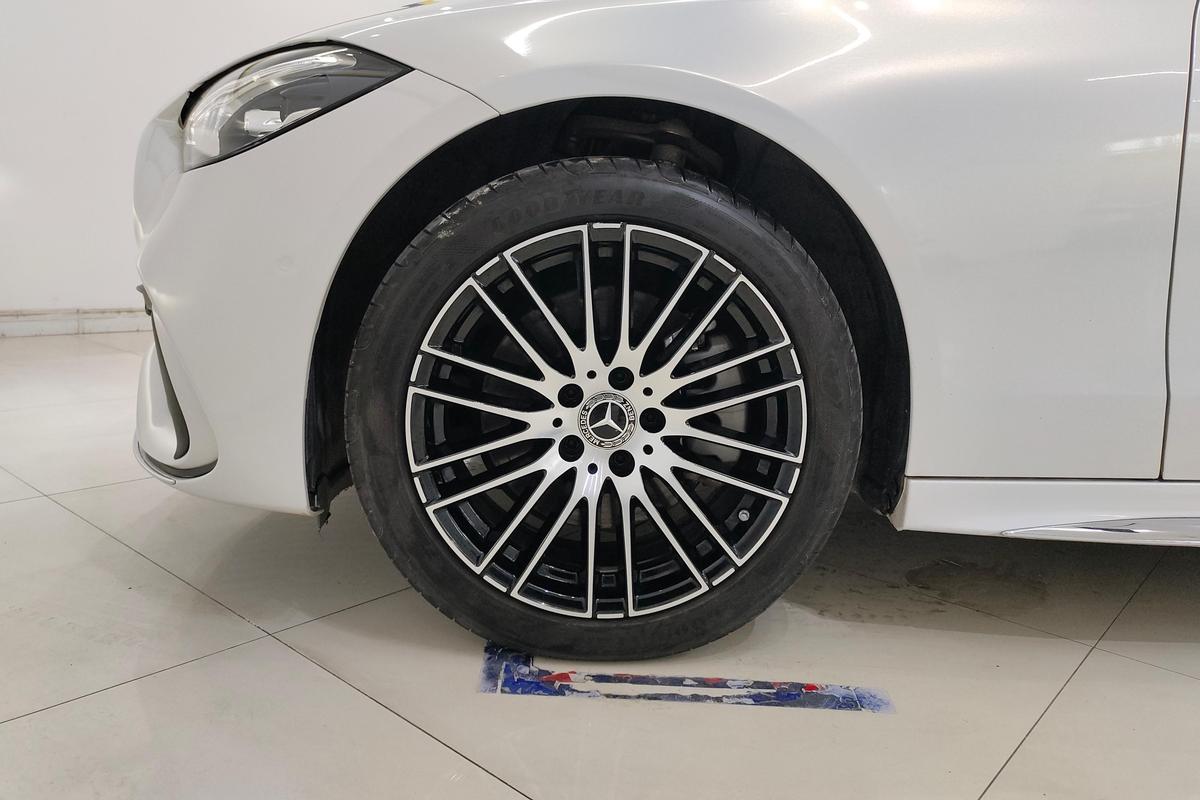 二手奔驰C级 2023款 二次改款 C 260 L 运动版图片5