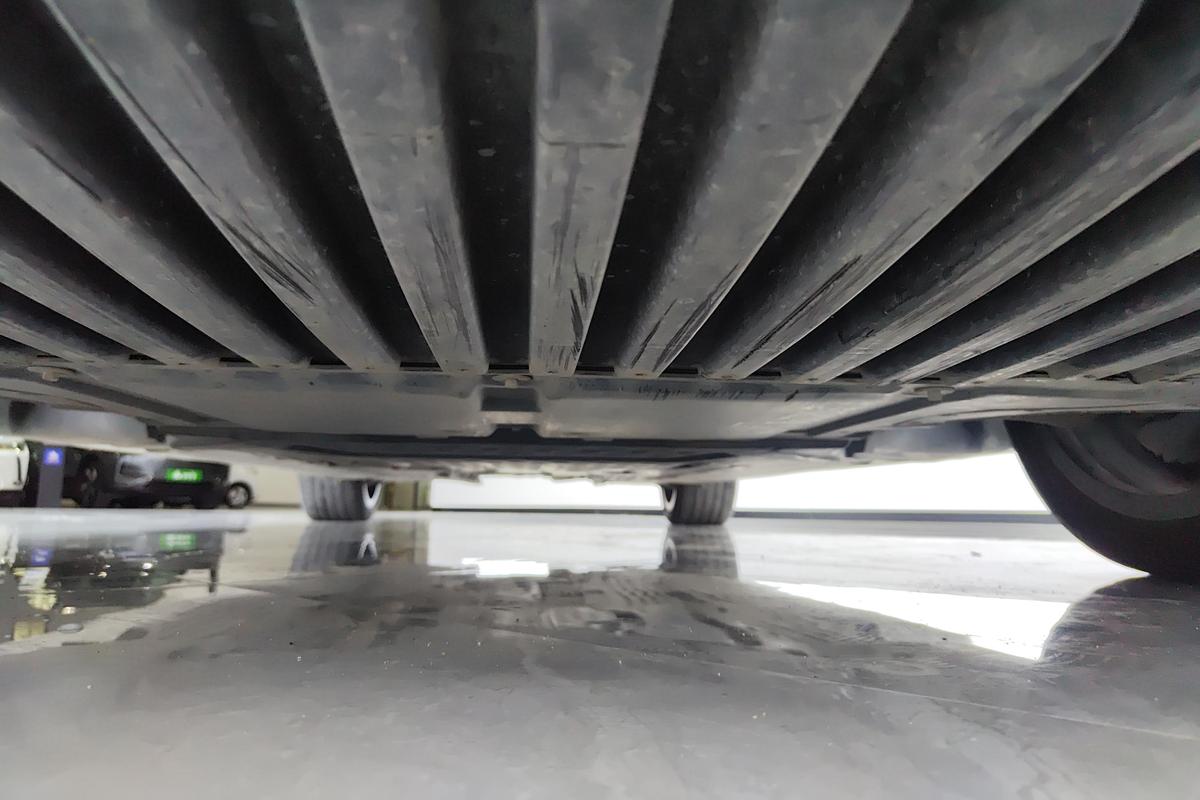 二手奔驰C级 2023款 改款 C 200 L 运动版图片4