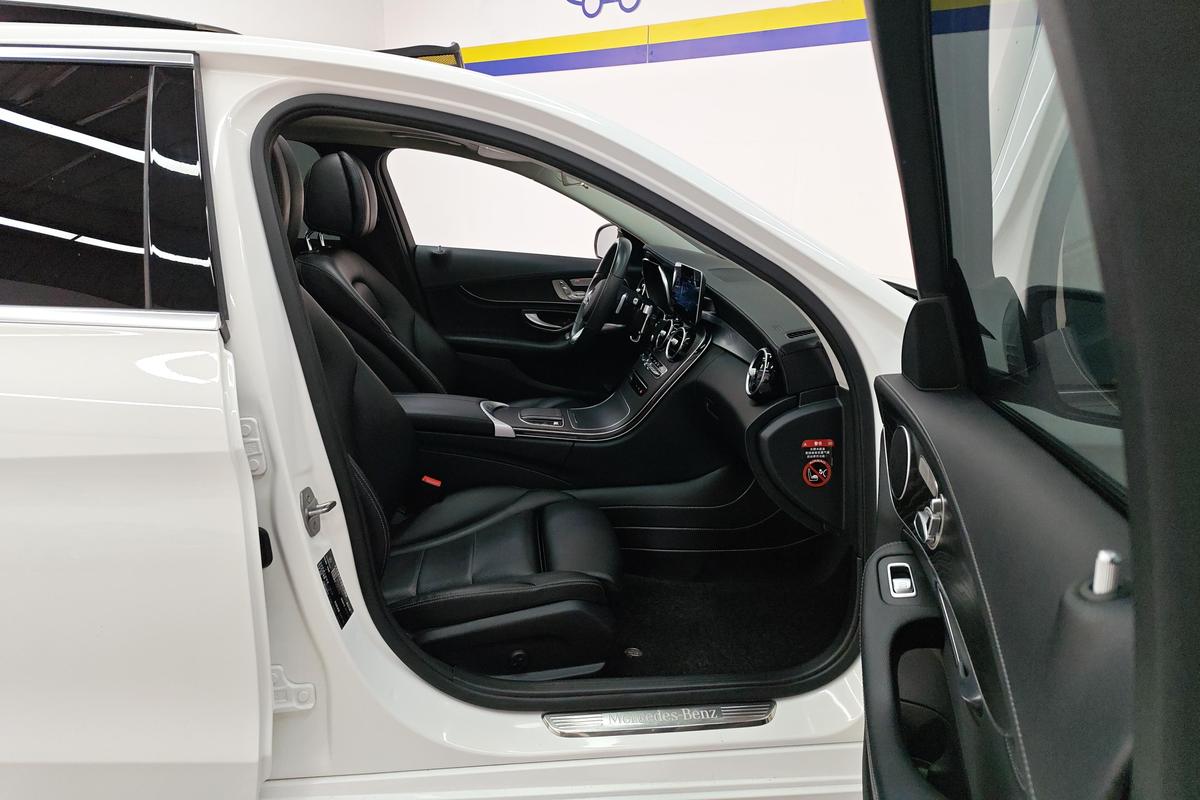 二手奔驰C级 2020款 C 260 L 运动版图片6