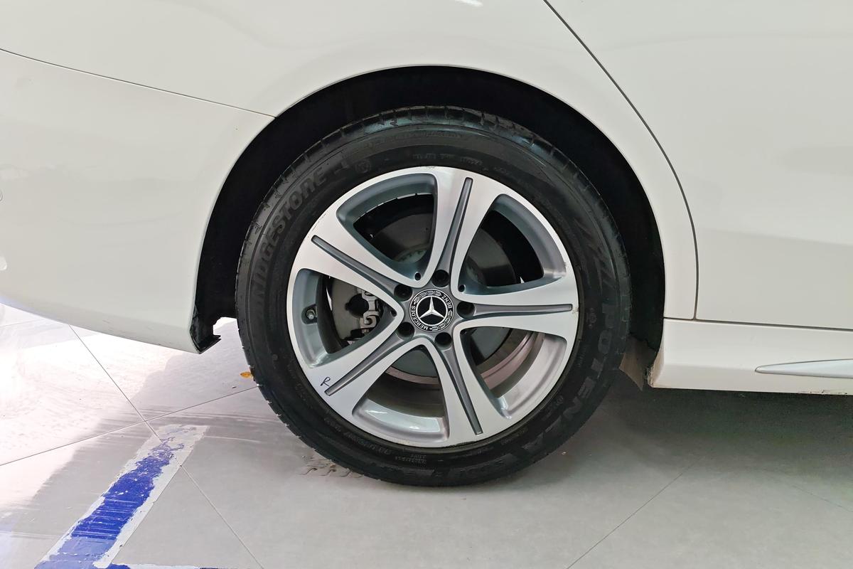 二手奔驰C级 2020款 C 260 L 运动版图片5
