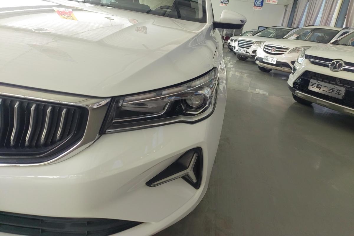 二手帝豪 2022款 第4代 1.5L CVT精英型图片2