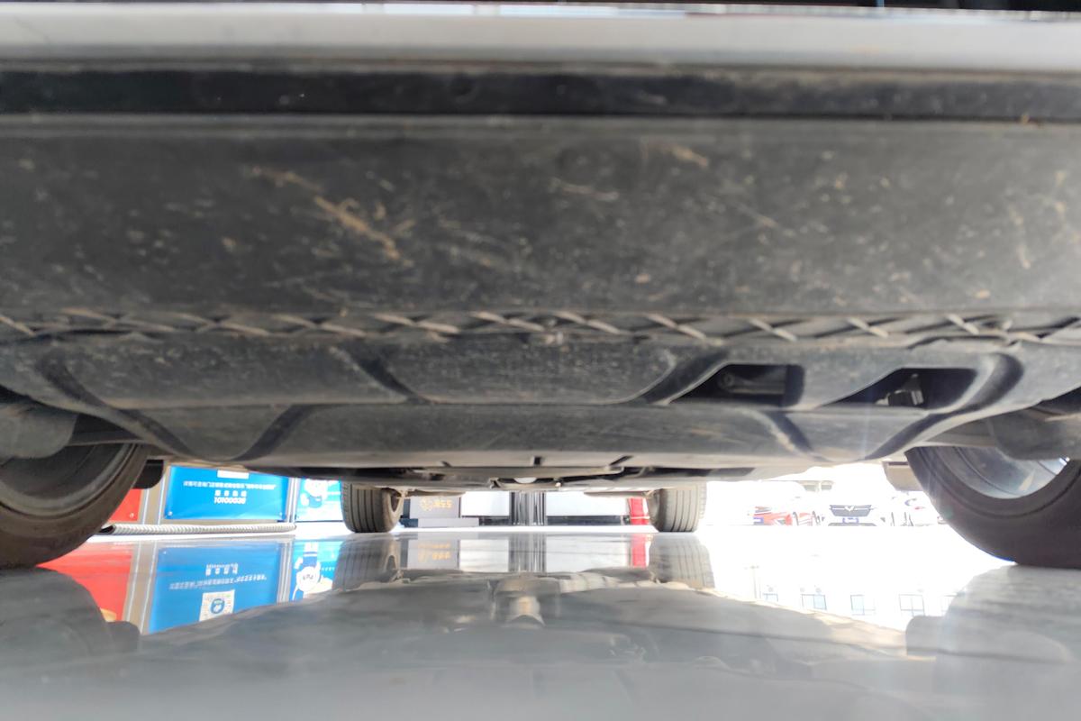 二手迈腾 2023款 200万辆纪念版 330TSI DSG豪华型图片4