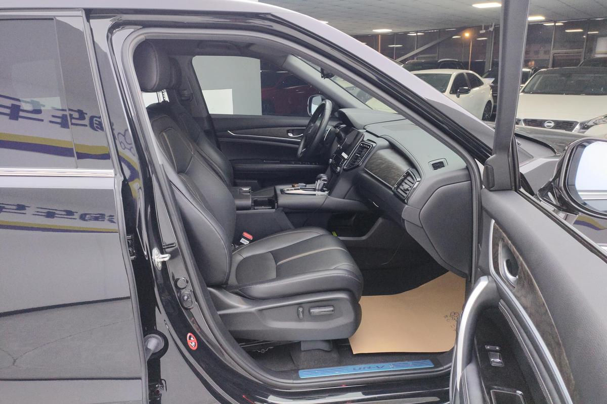 二手本田UR-V 2020款 240TURBO 两驱致雅版图片6