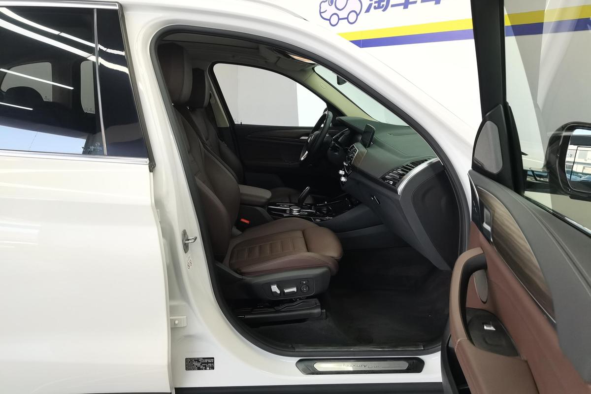 二手宝马X3 2021款 xDrive28i 豪华套装图片6