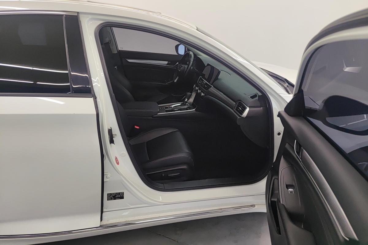 二手雅阁 2022款 260TURBO 豪华版图片6