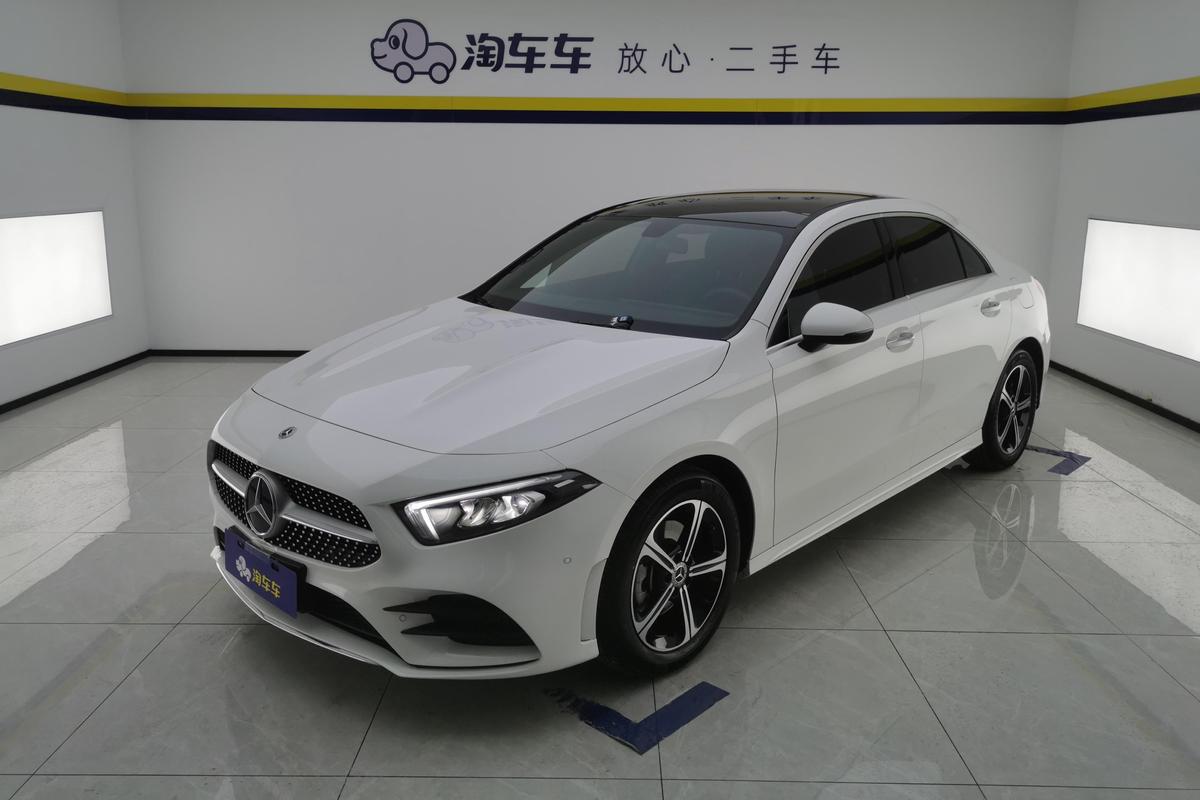 二手奔驰A级 2022款 二次改款 A 200 L 运动轿车时尚版图片1