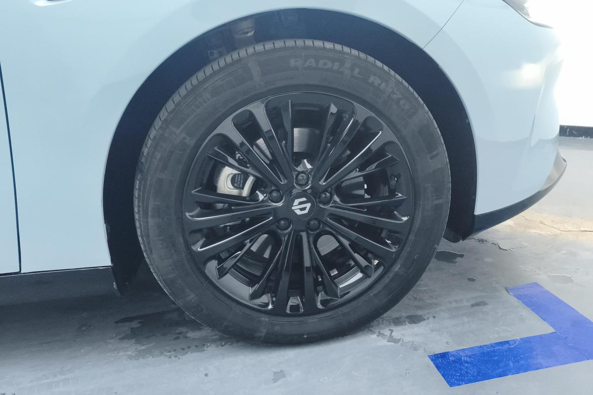 二手零跑C01 2024款 纯电版 525舒享版图片5