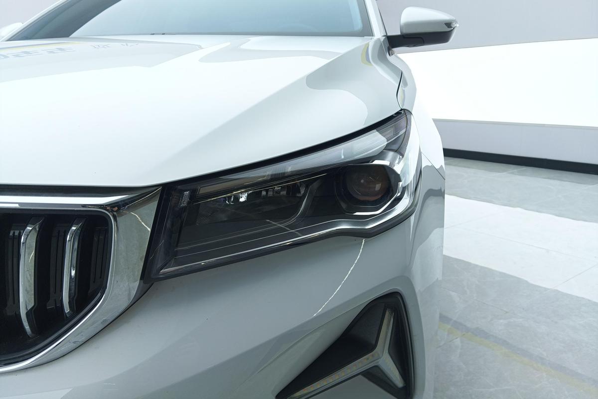 二手帝豪 2025款 第4代 1.5L CVT龙腾版图片2