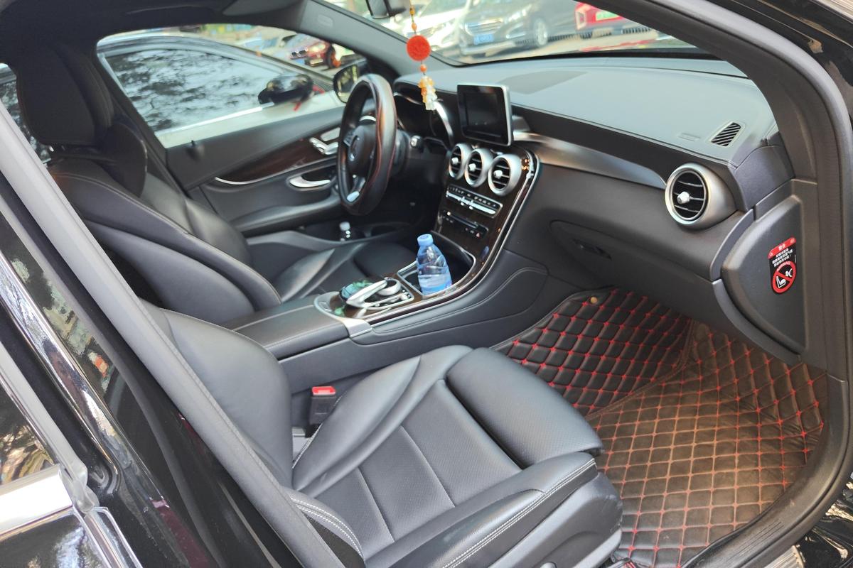 二手奔驰GLC 2019款 GLC 260 L 4MATIC 动感型图片6