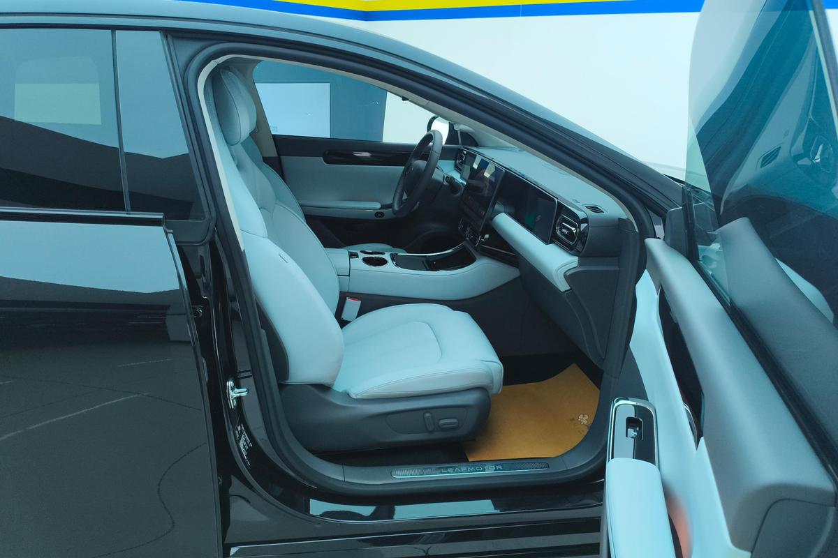 二手零跑C01 2024款 纯电版 525尊享版图片6