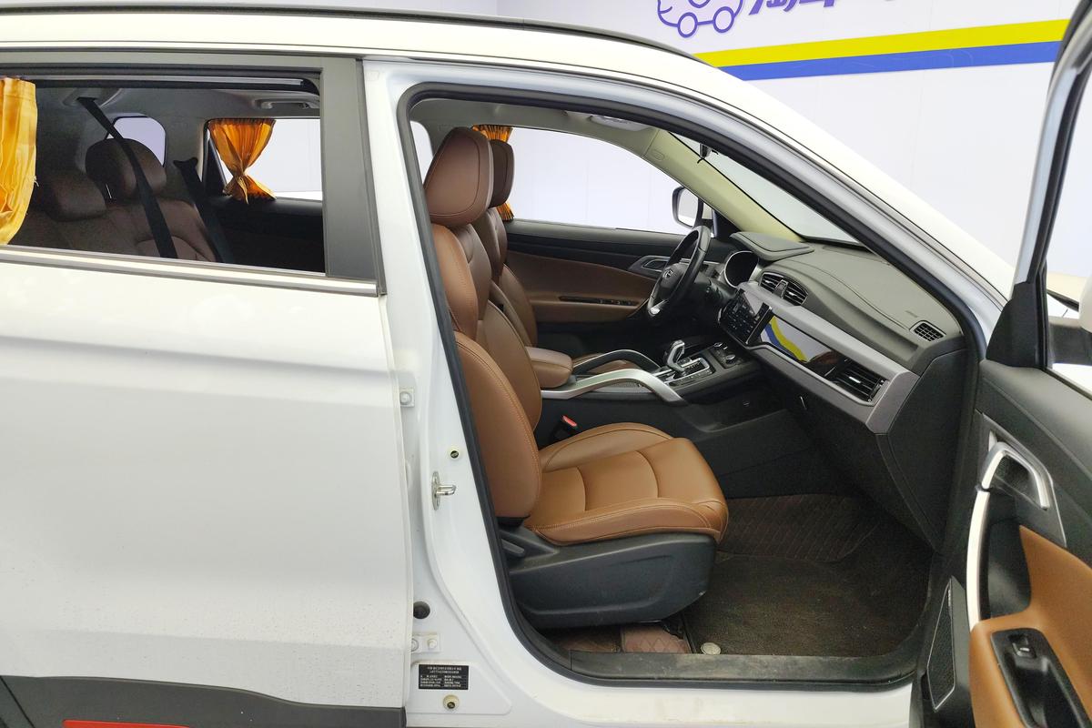 二手博越 2021款 1.8TD DCT两驱亚运版图片6