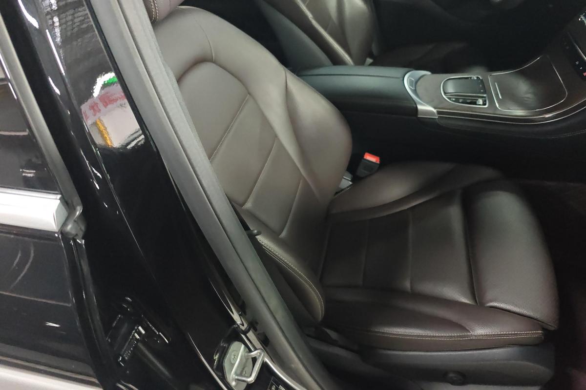 二手奔驰GLC 2021款 GLC 260 L 4MATIC 动感型图片6