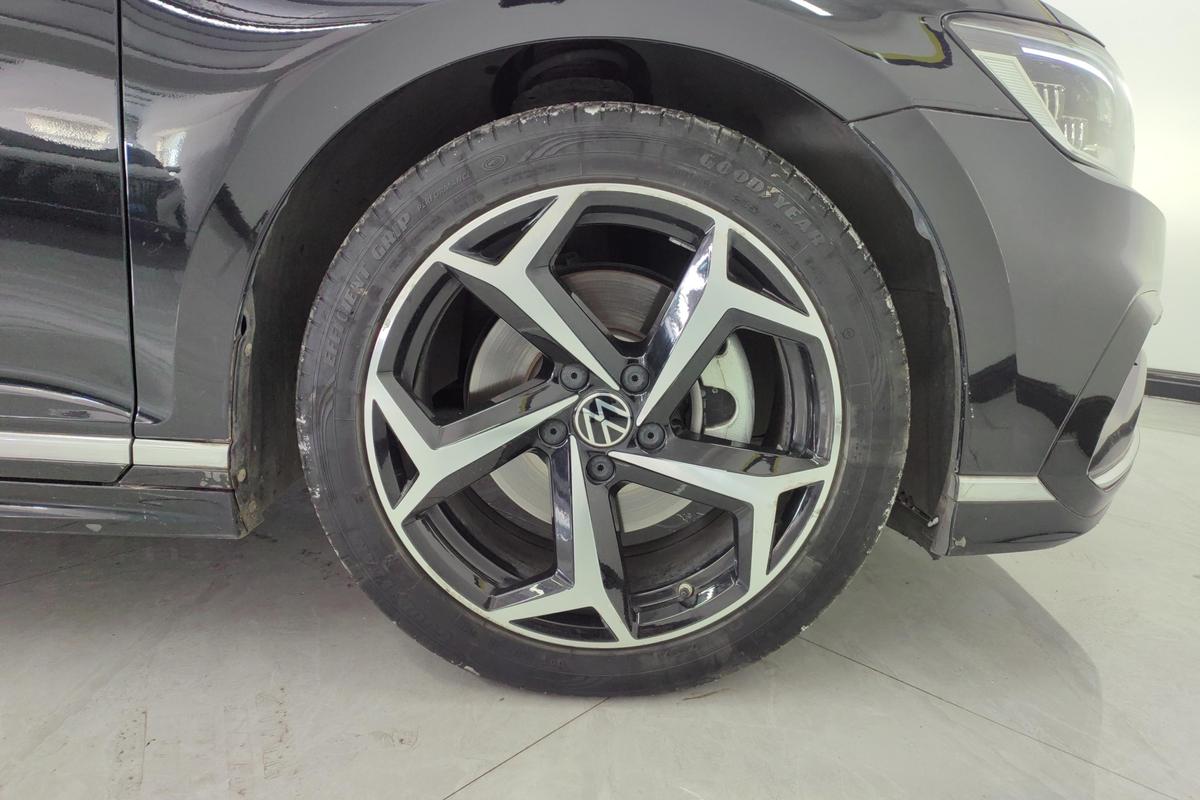 二手迈腾 2023款 200万辆纪念版 330TSI DSG豪华型图片5