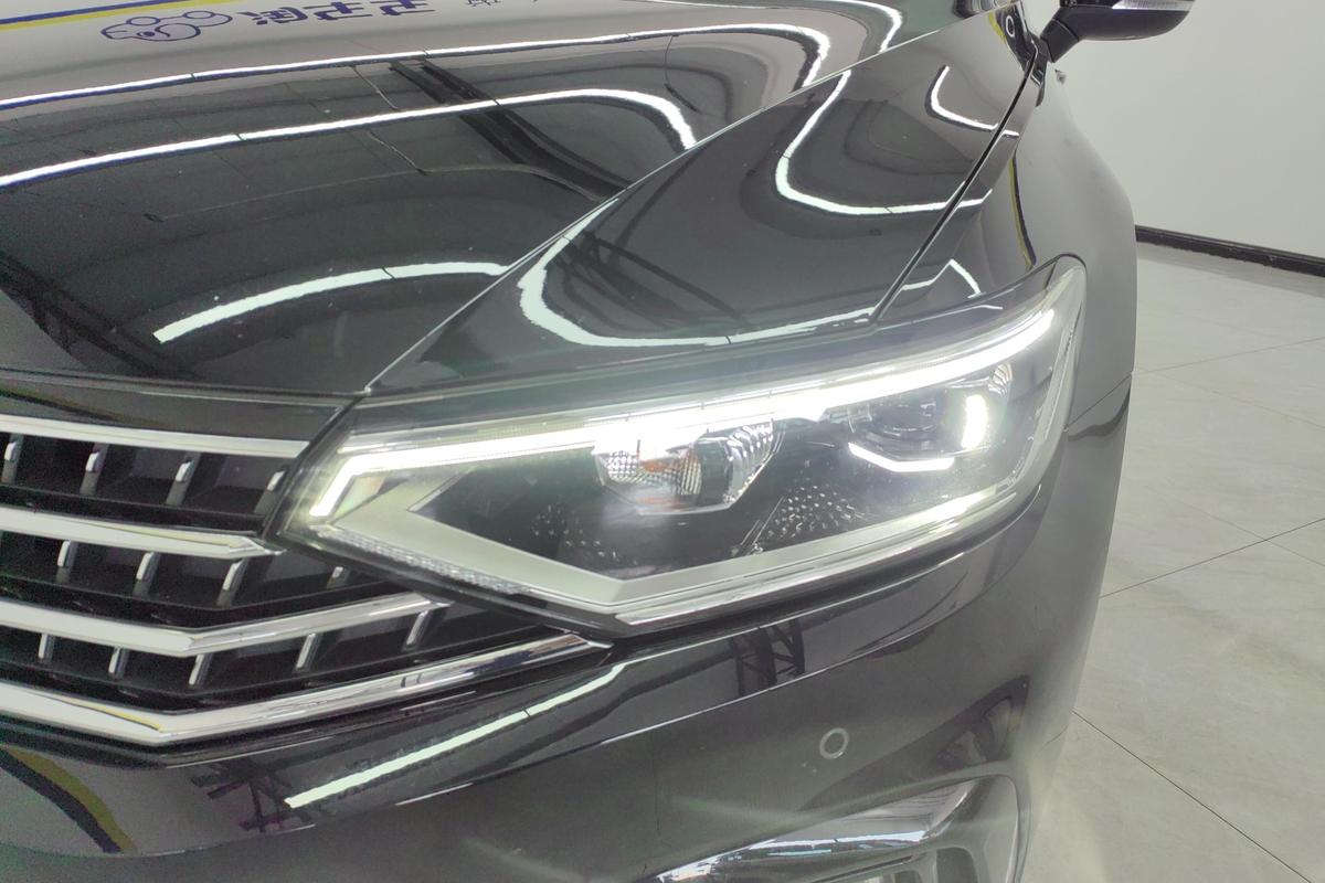 二手迈腾 2023款 200万辆纪念版 330TSI DSG豪华型图片2