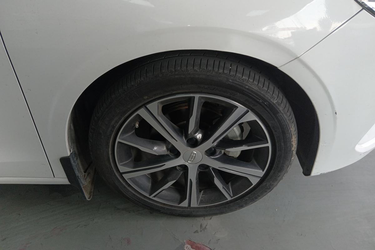 二手帝豪 2023款 第4代 冠军版 1.5L CVT旗舰型图片5