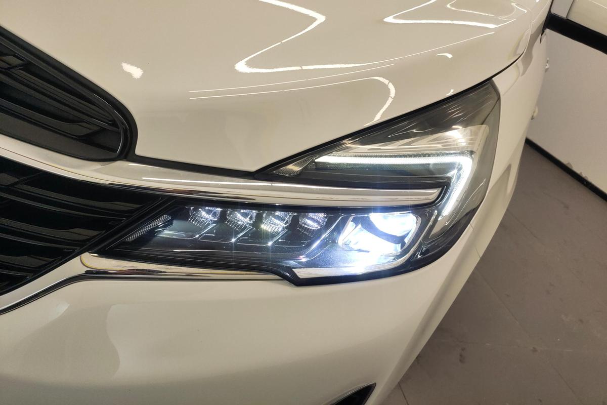 二手别克GL8 2022款 陆上公务舱 652T 尊贵型图片2